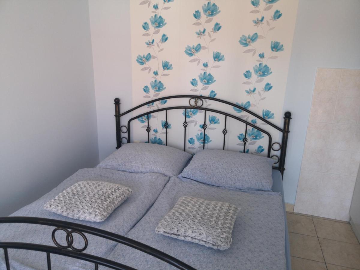 Hodosi Apartman Velky Meder Exterior foto
