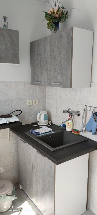 Hodosi Apartman Velky Meder Exterior foto
