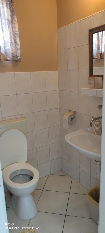 Hodosi Apartman Velky Meder Exterior foto