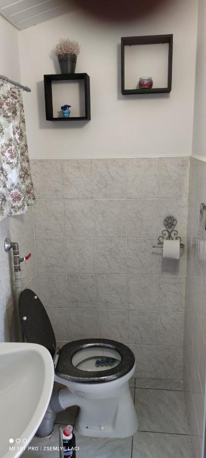 Hodosi Apartman Velky Meder Exterior foto