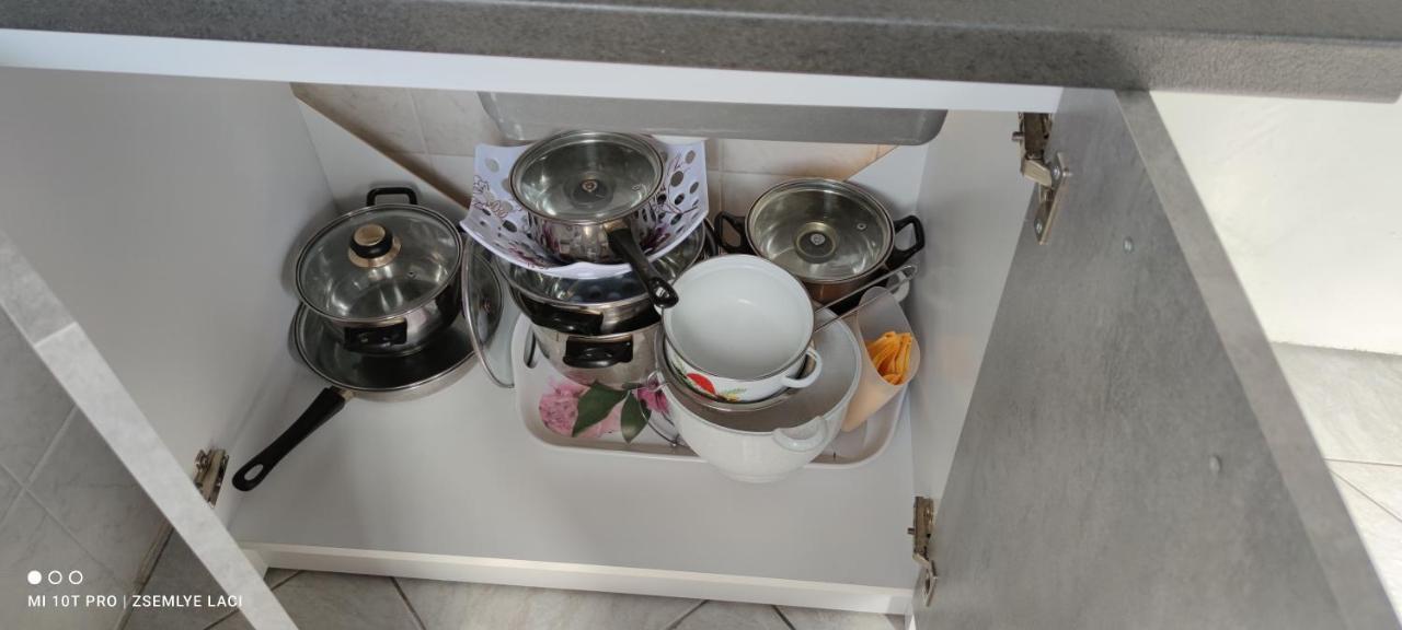 Hodosi Apartman Velky Meder Exterior foto