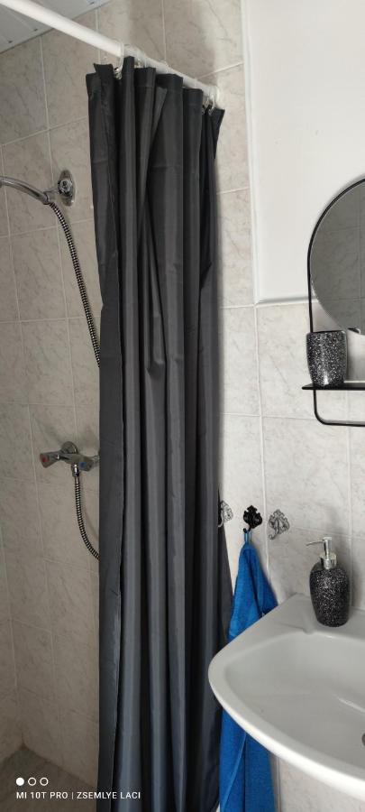 Hodosi Apartman Velky Meder Exterior foto