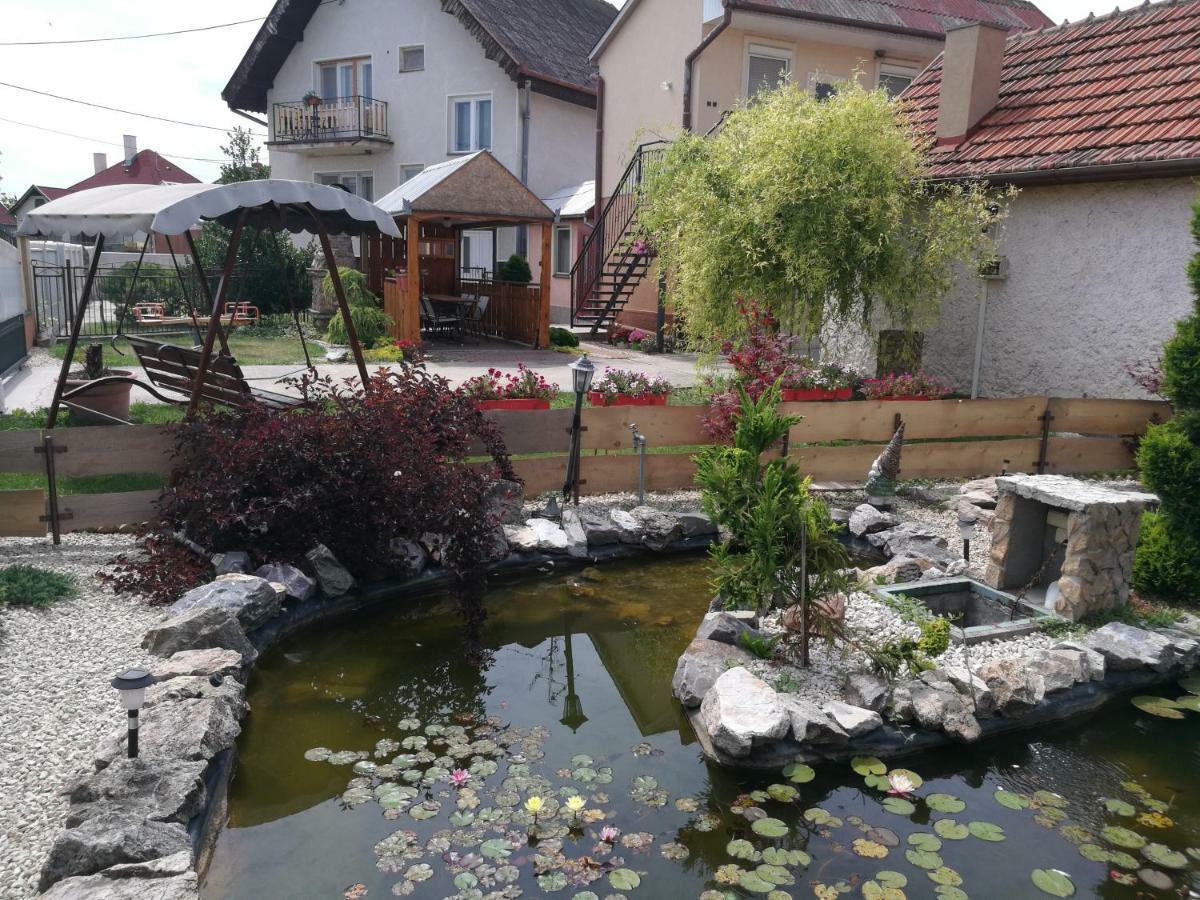 Hodosi Apartman Velky Meder Exterior foto