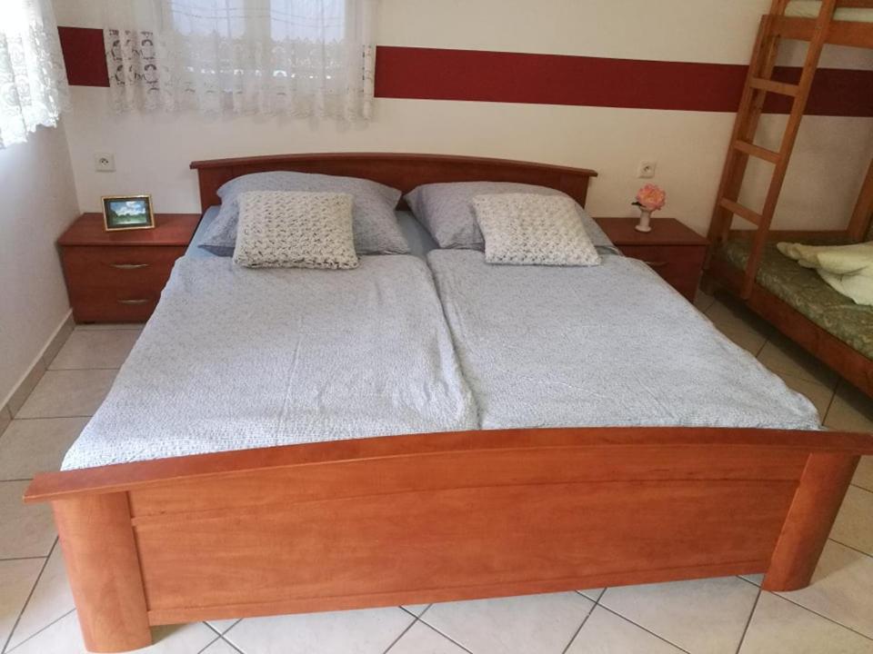 Hodosi Apartman Velky Meder Quarto foto